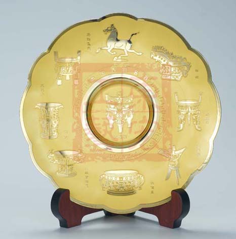 鍍金梅花形紀(jì)念盤定做.jpg