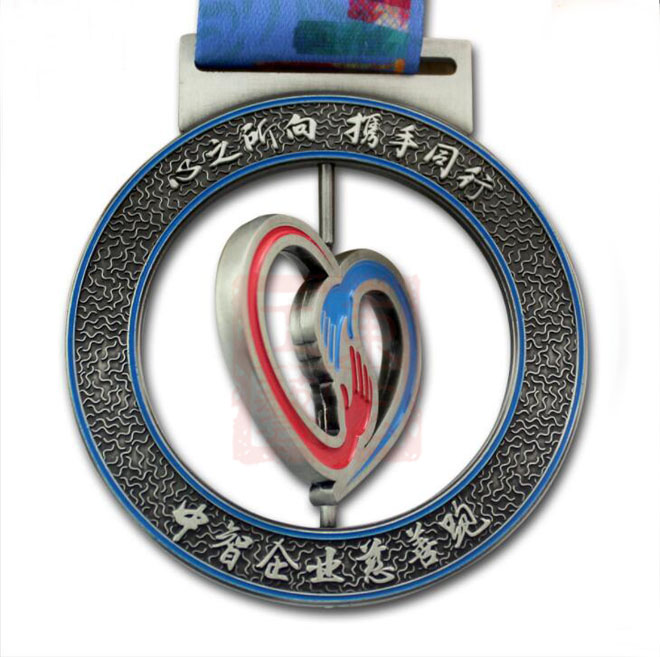 個(gè)性旋轉(zhuǎn)式金屬獎(jiǎng)牌訂制.jpg