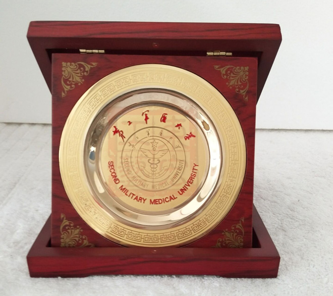 大學(xué)紀念盤定做.jpg