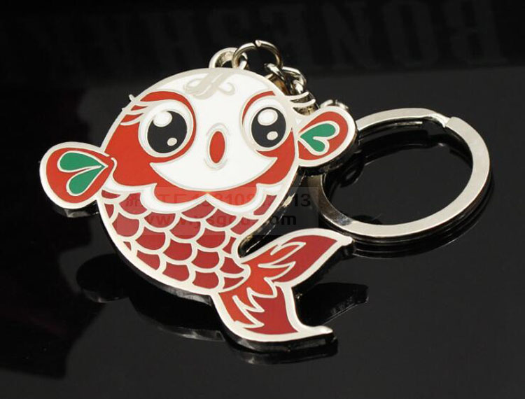 專業(yè)生產(chǎn)各種旅游紀(jì)念鑰匙扣 金屬琺瑯卡通鑰匙扣.jpg